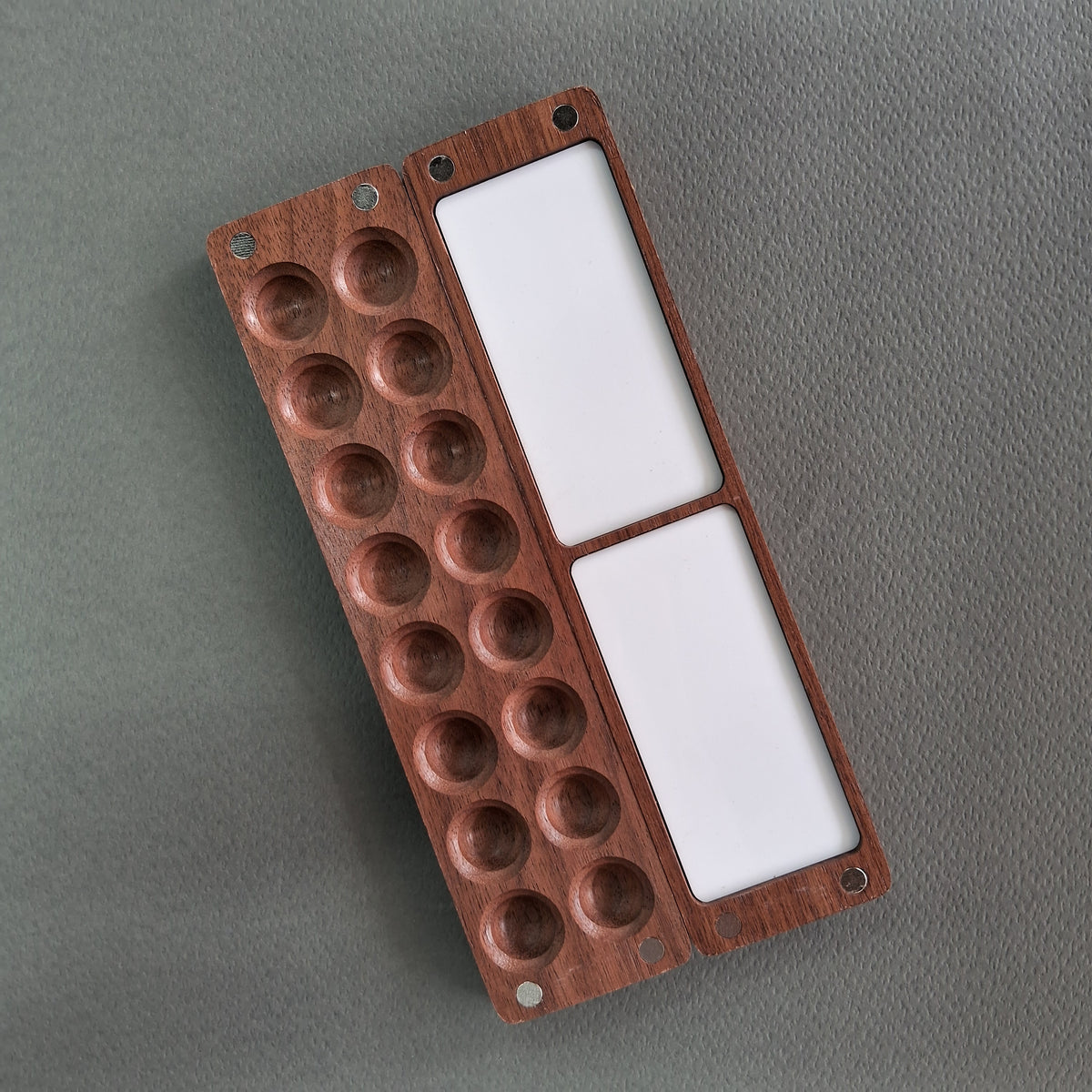 Wooden Travel Mini Palette 16 Wells